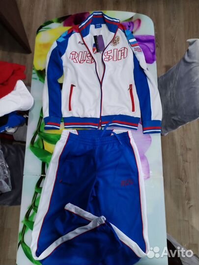 Спортивный костюм женский