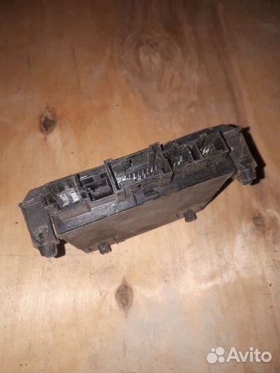 Блок управления двери 203 820 22 85 мерседес 203