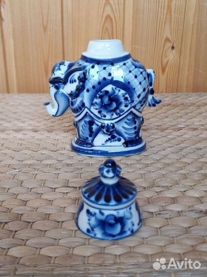 Гжель авторская. Чайница. СССР