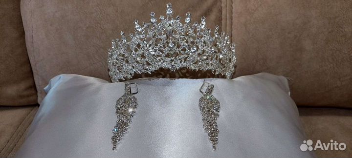 Свадебное платье-лебедь