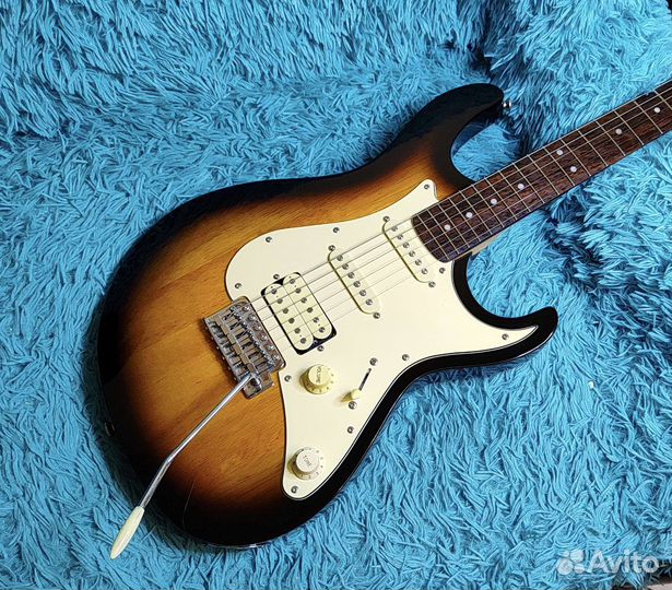 Гитара cort + комбик marshall, чехол