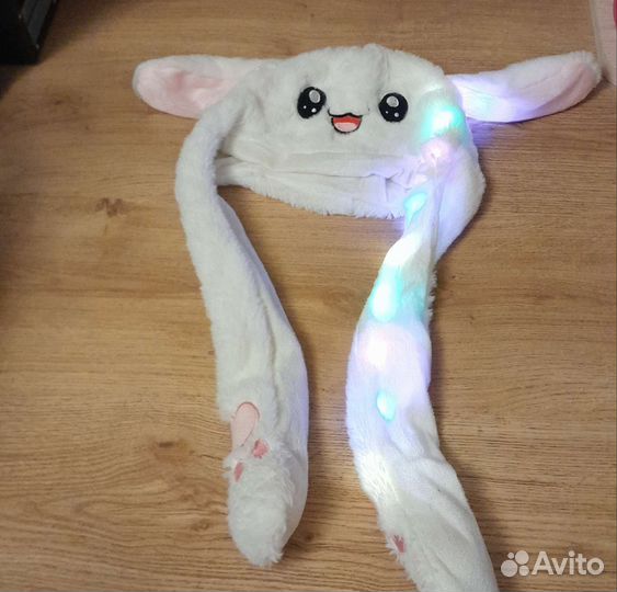 Шапка зайчика с подмающимися ушками