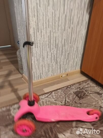 Продам 3х-колесный самокат,детский