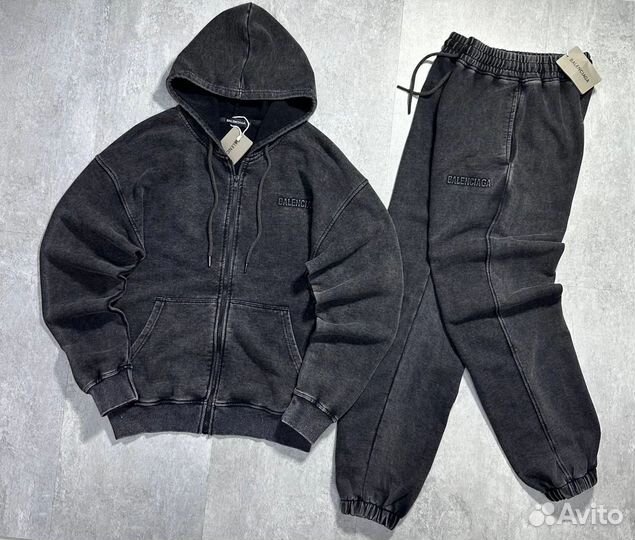 Спортивный костюм мужской Balenciaga