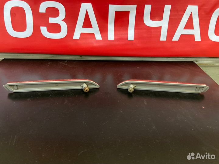 Toyota Aygo 2015г. отражатель