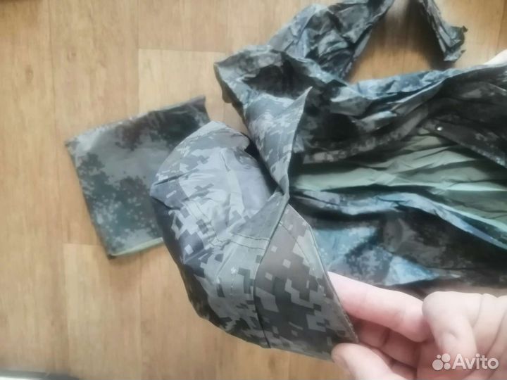 Сапоги резиновые и дождевик, забродники