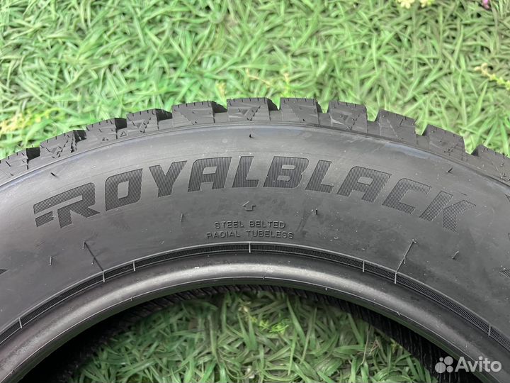 Royal Black Royal Stud II 225/60 R17 103T