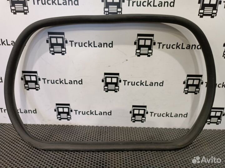 Уплотнитель крышка инструментального ящика Man Tgx