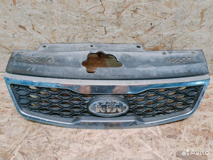 Решетка радиатора Kia Rio