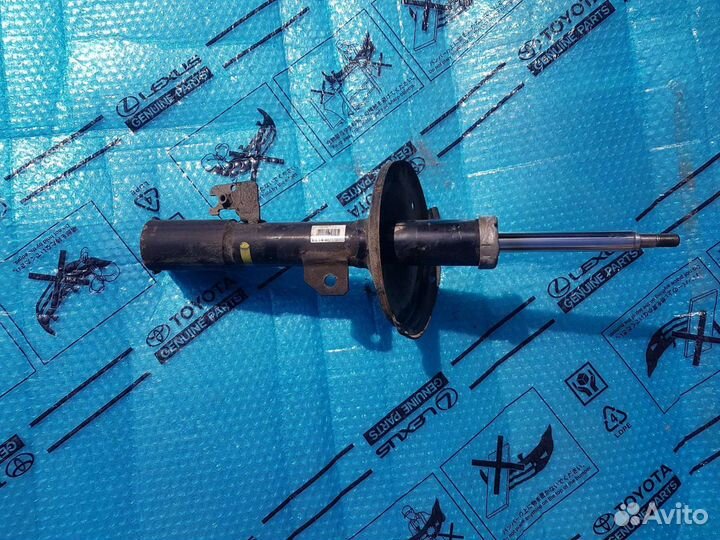 Toyota Alphard 1 anh10w стойка передняя правая