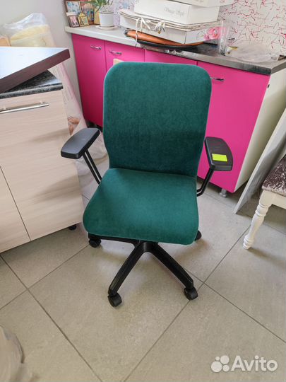 Офисное кресло Metta