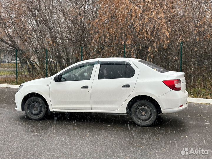 Renault Logan 1.6 МТ, 2018, битый, 120 000 км