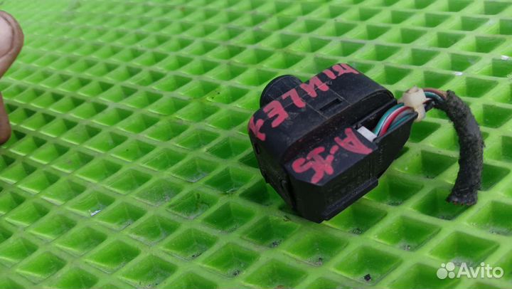 Джостик регулировки зеркал