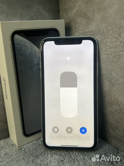 iPhone Xr, 64 ГБ
