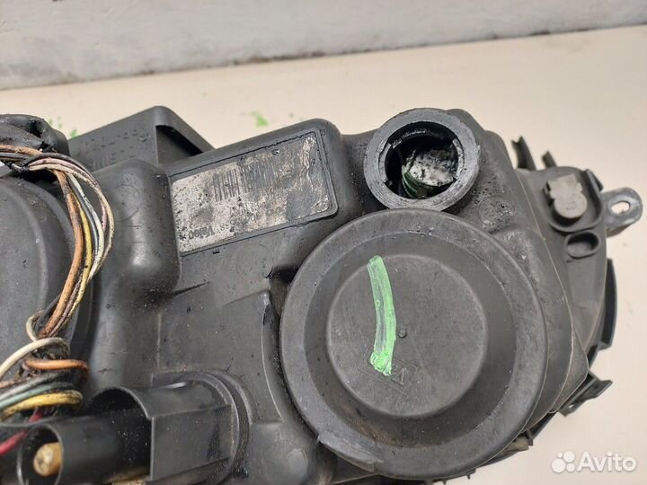 Фара (передняя) Volvo XC70, 2005