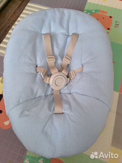 Шезлонг с матрасом Nomi Baby в отличном состоянии
