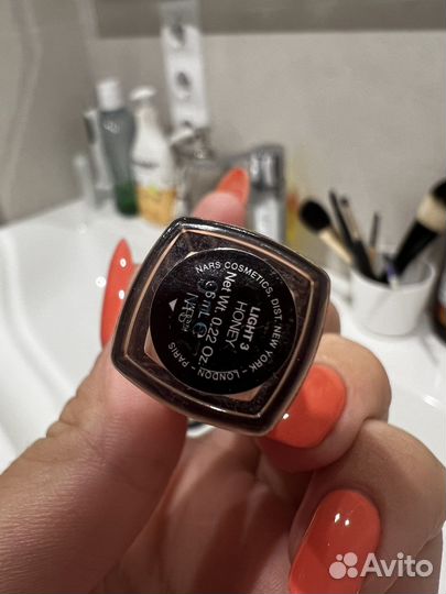 Nars консилер light honey