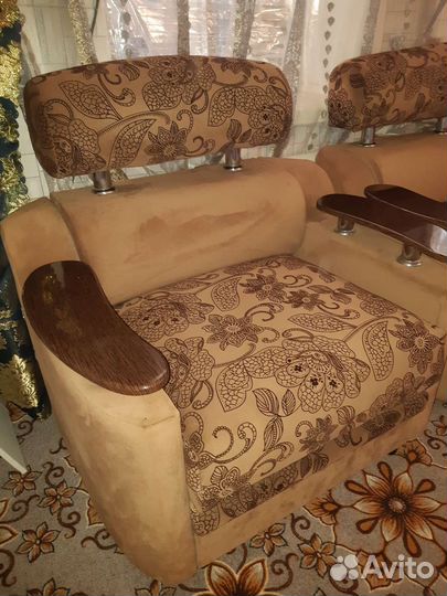 Большой угловой диван бу