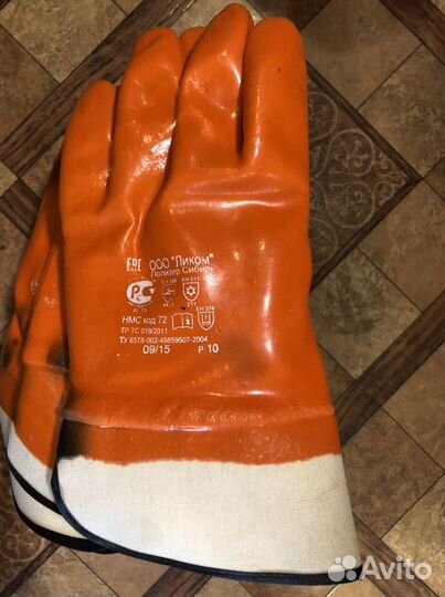 Перчатки для работы новые