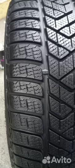 Pirelli Winter Sottozero 3 225/45 R18 95H