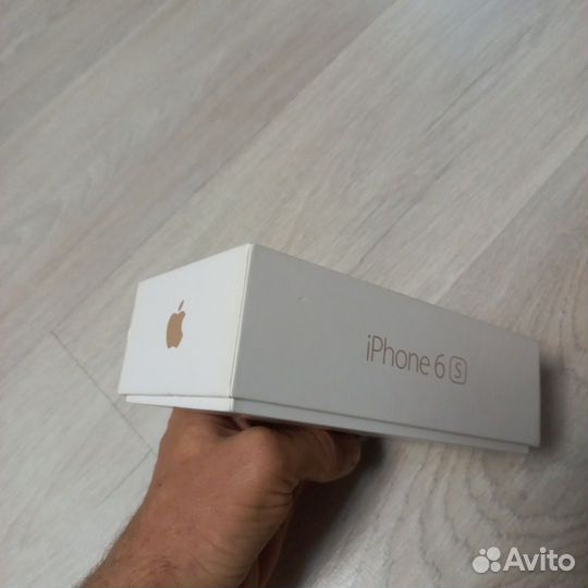 Коробки от телефонов iPhone 6, 6S, 5