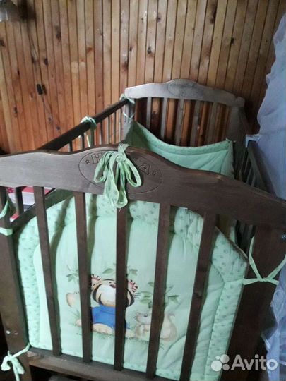 Детская кровать с поперечным маятником