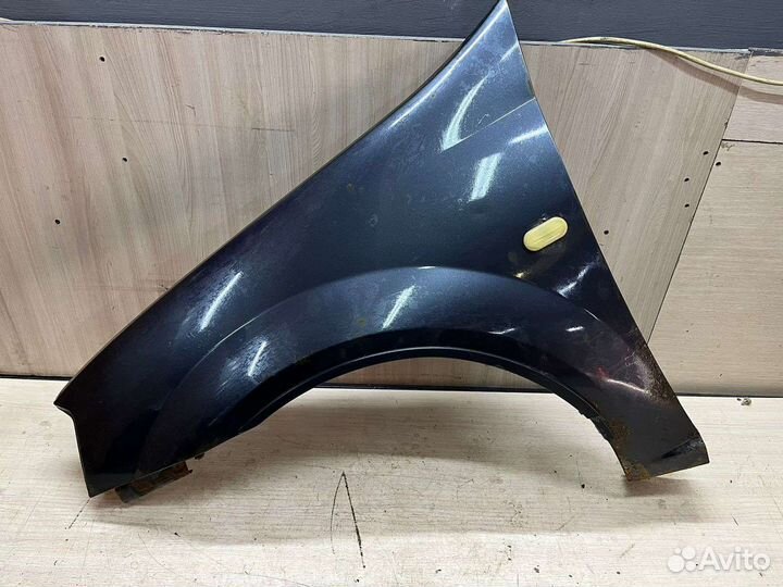 Крыло renault logan 1
