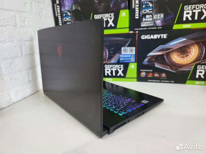 MSi GF75 i5-10500H 17.3