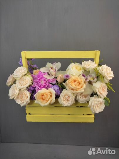 Ящик с цветами Солнечный день