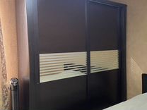 Комплекс(шкаф,кровать,тумбочка,зеркало со шкафом)