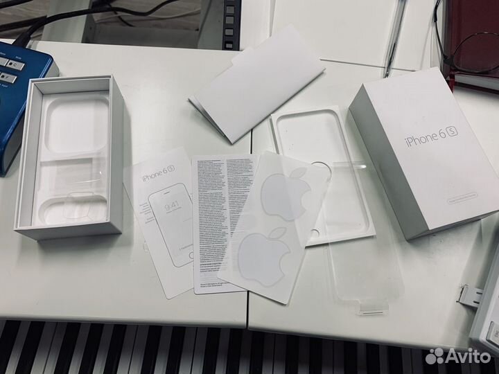 Коробка от iPhone 6s 64гб