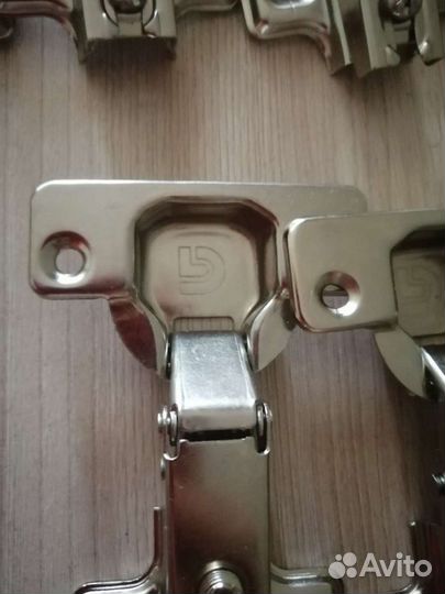 Новые Мебельные петли по штучно