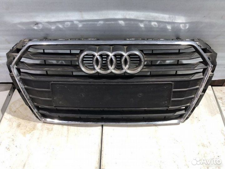 Решетка радиатора Audi A4 B9