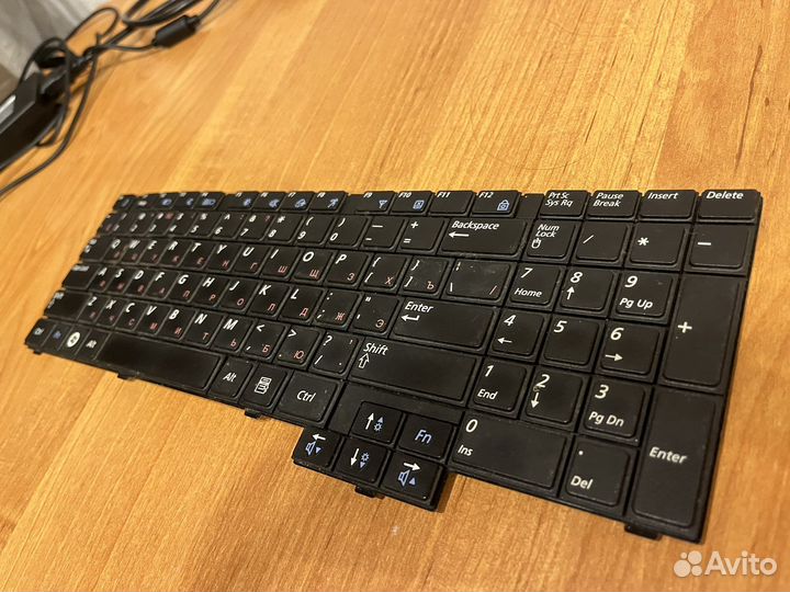 Клавиатура для ноутбука samsung r525
