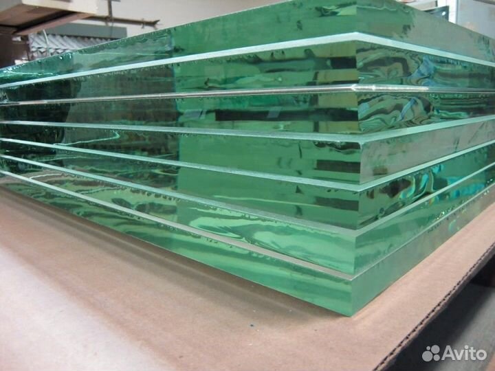 Стекло лобовое с отверстиями 5мм Bobcat