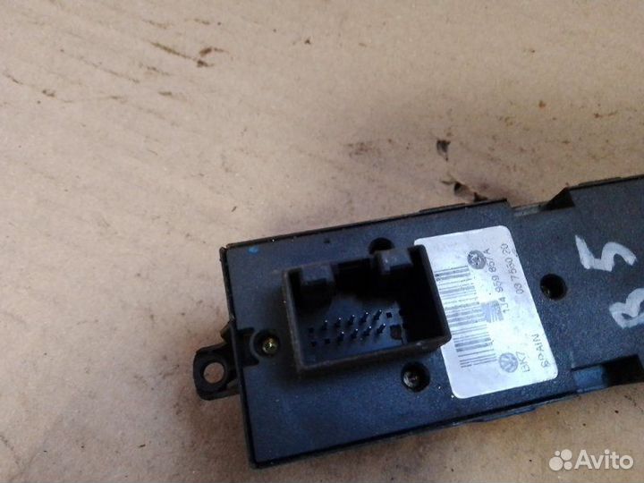 Блок управления стеклоподъемниками передний левый