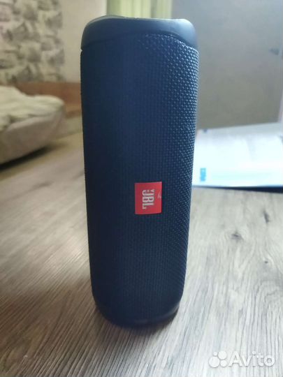 Продам свою Bluetooth колонку JBL Flip 5