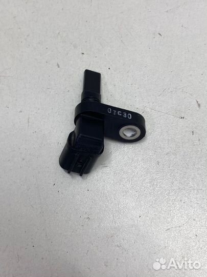 Датчик abs левый Toyota Land Cruiser 200 2007-2021