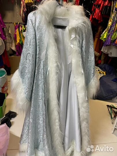 Новогодние костюмы и карнавальные