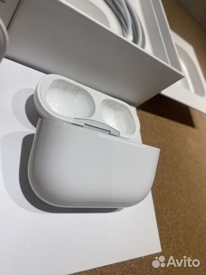 AirPods Pro (1-го поколения)