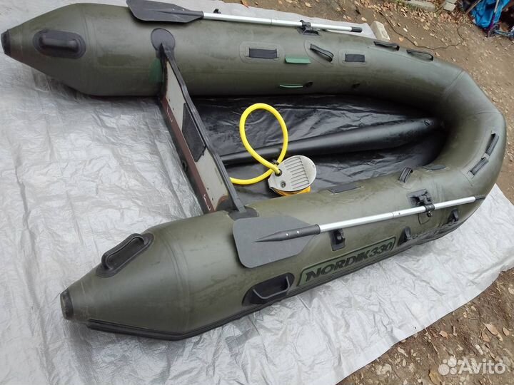 Надувная мотороно-гребная лодка