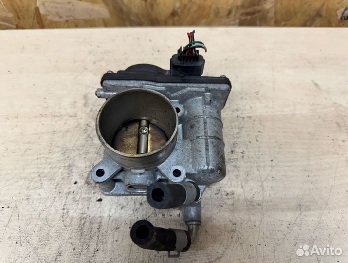 Дроссельная заслонка Nissan Qashqai HR16DE