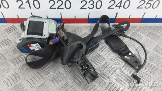 Ремень безопасности с пиропатроном сиденья передне