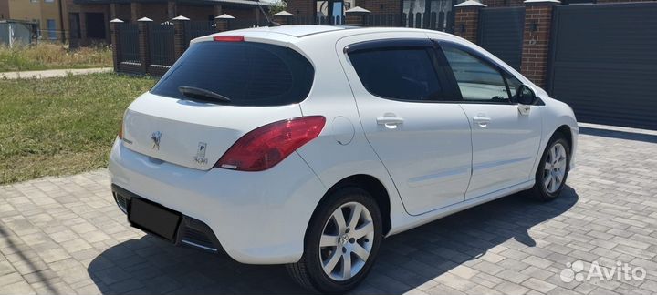 Peugeot 308 1.6 AT, 2010, 180 000 км