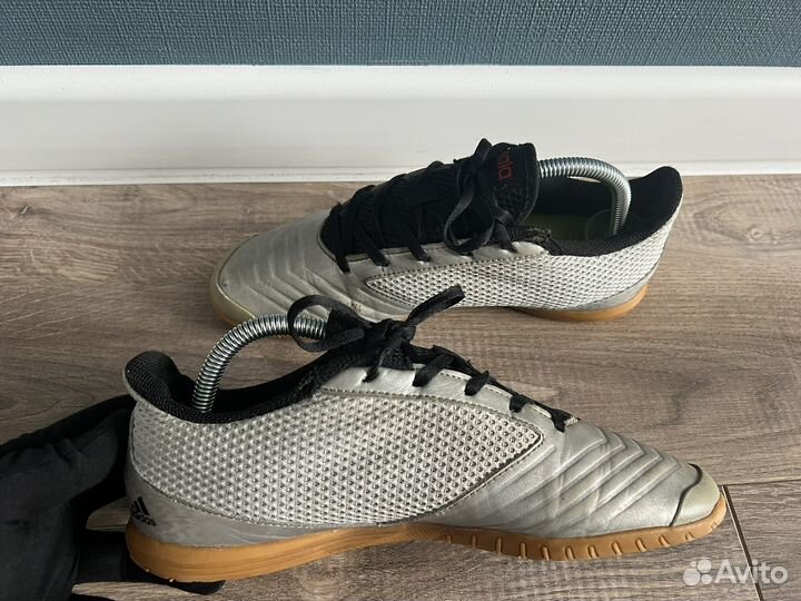 Футзалки adidas 41 р predator