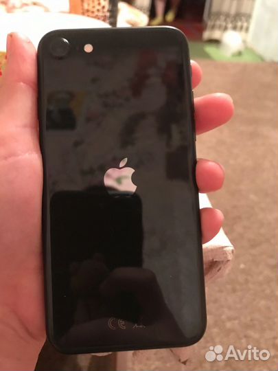 iPhone SE 2020 64 гб