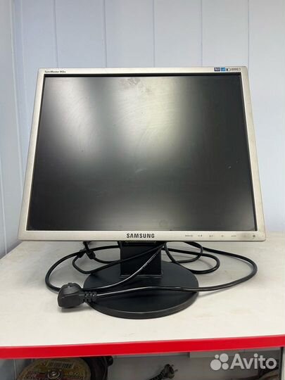 Монитор Samsung 19 943n