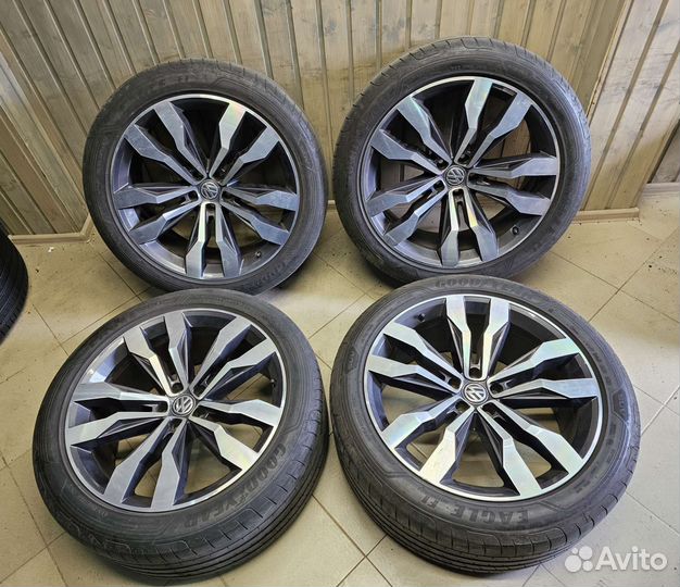 Volkswagen Touareg Suzuka Bicolor R21 Оригинал