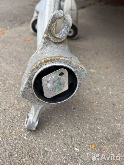 Нижние рычаги mersedes