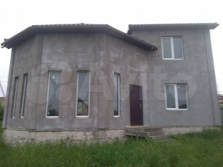 Дом 176 м² на участке 7,5 сот.